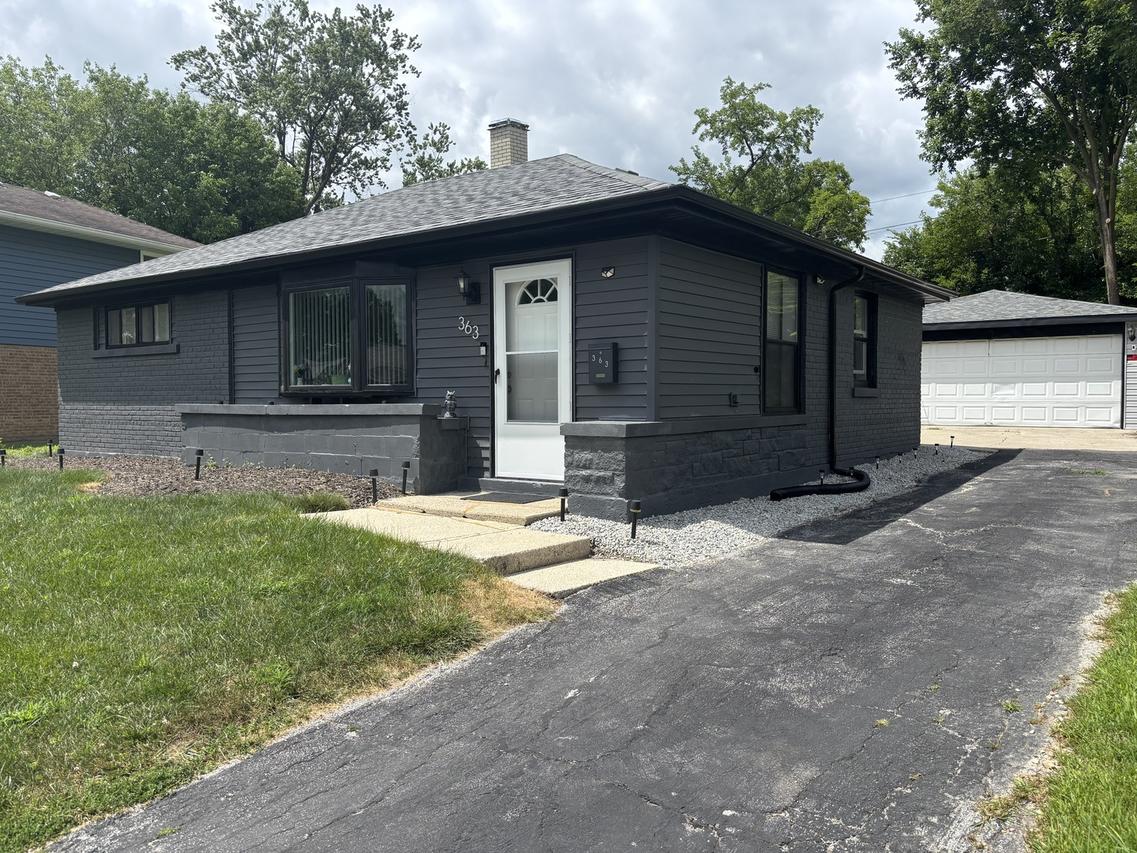 363 Minocqua St., Park Forest, IL 60466