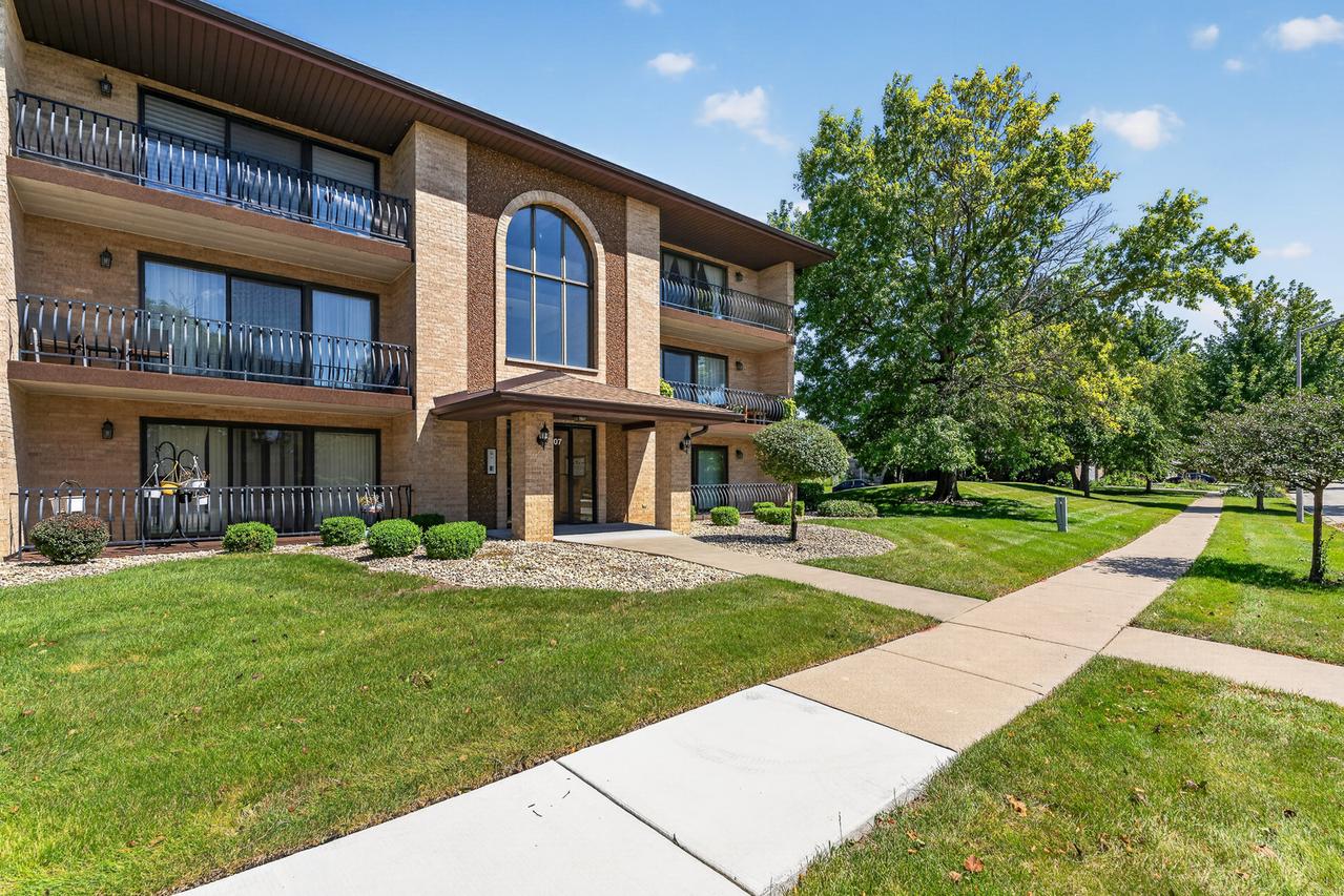 16107 Eagle Ridge Dr. #3S, Tinley Park, IL 60477