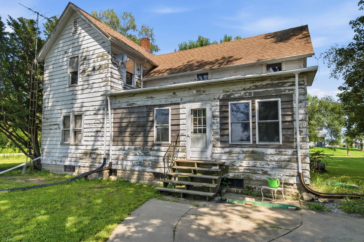 368 W 11000n Rd., Manteno, IL 60950
