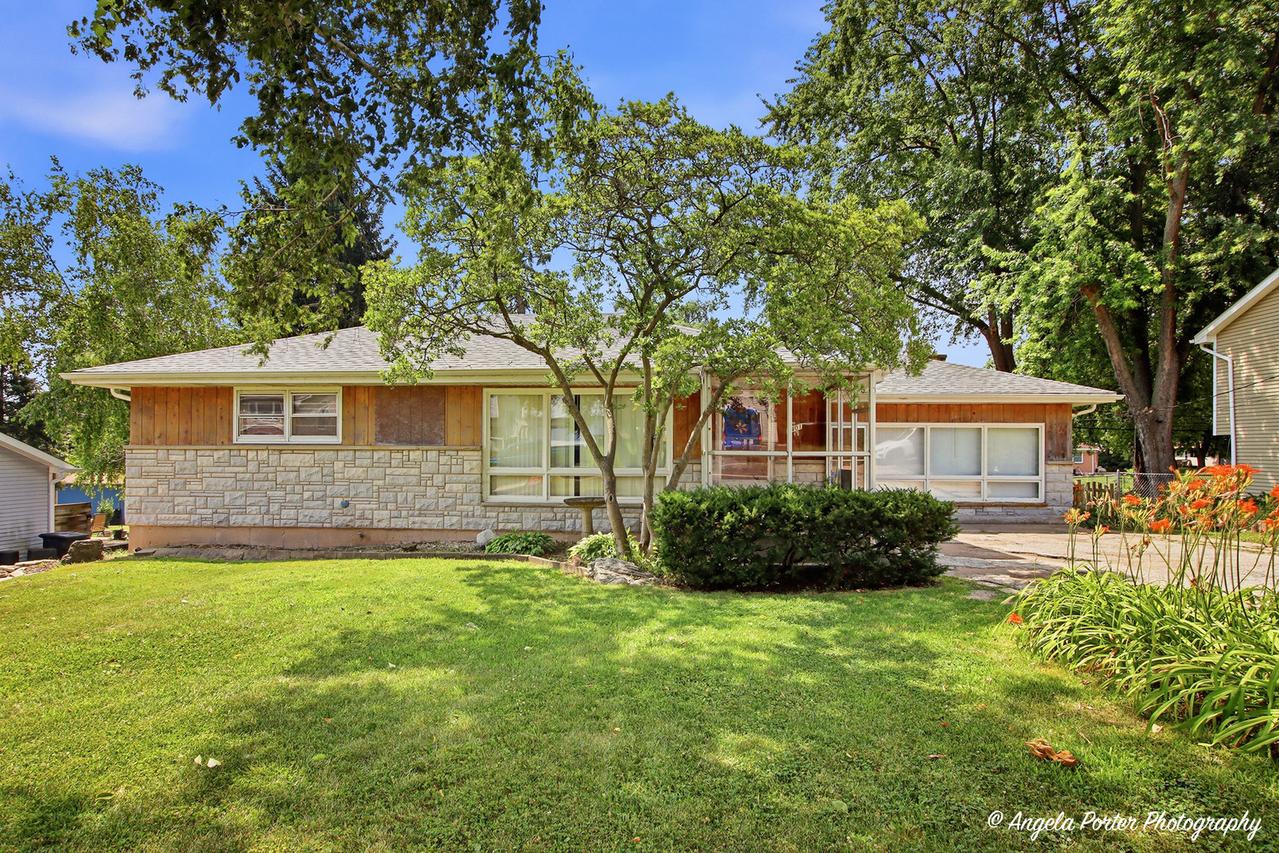 1401 Channel Beach Ave., Johnsburg, IL 60051