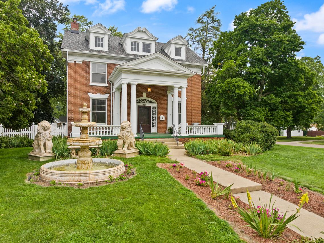 321 Park Ave., Princeton, IL 61356