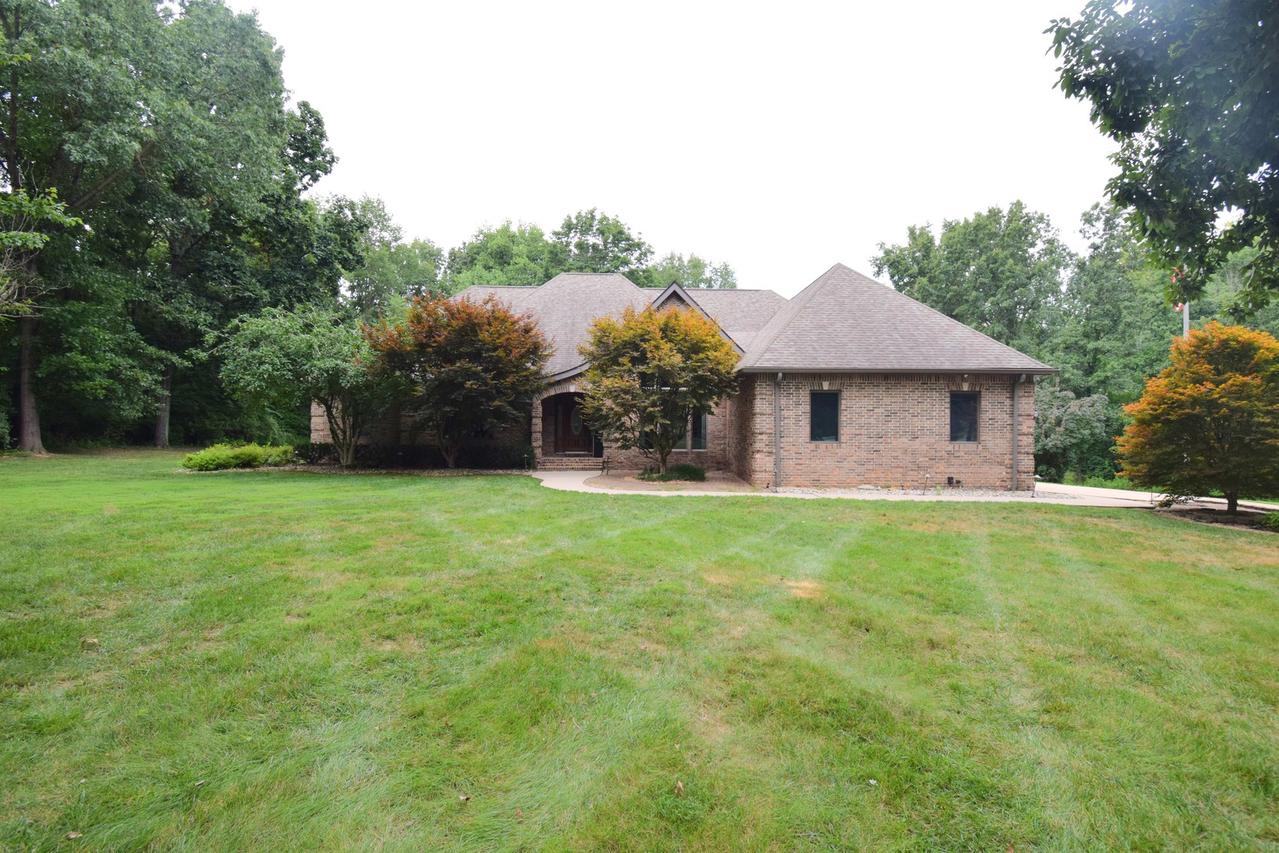 12183 E Hutchison Rd., Mt Vernon, IL 62864
