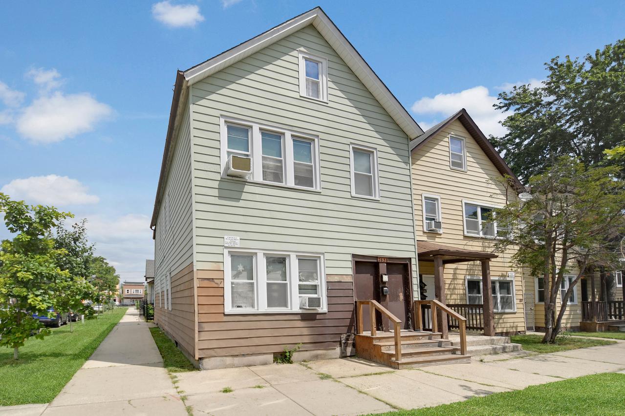 2858 W 38th Pl., Chicago, IL 60632
