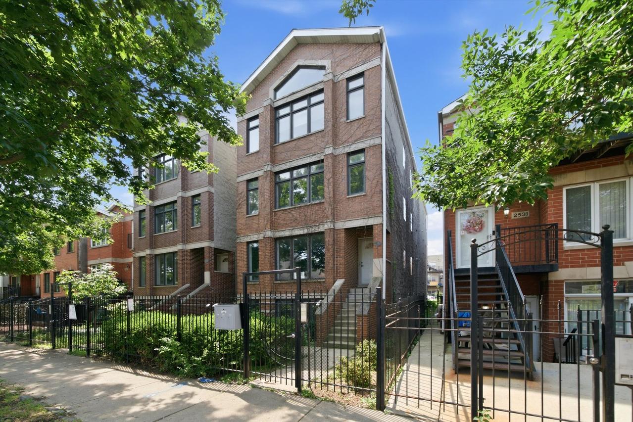 2527 W Harrison St. #2, Chicago, IL 60612