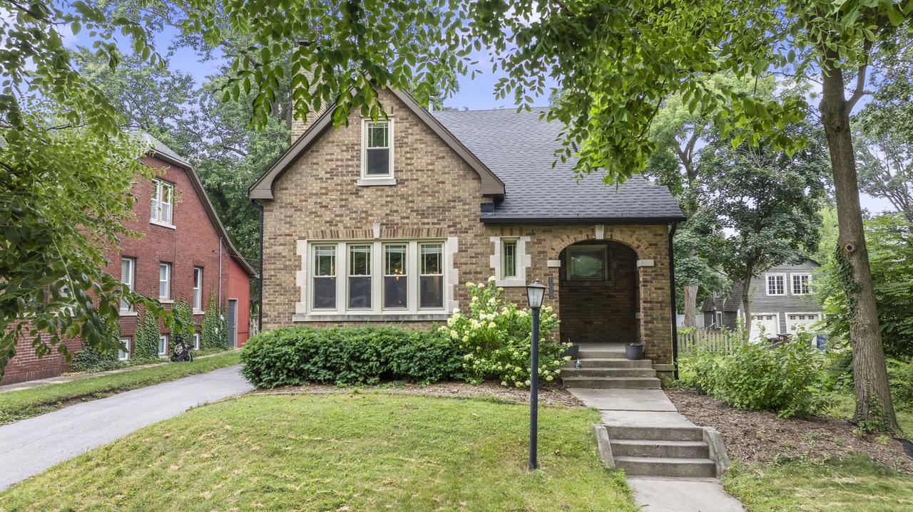 1739 Cedar Rd., Homewood, IL 60430