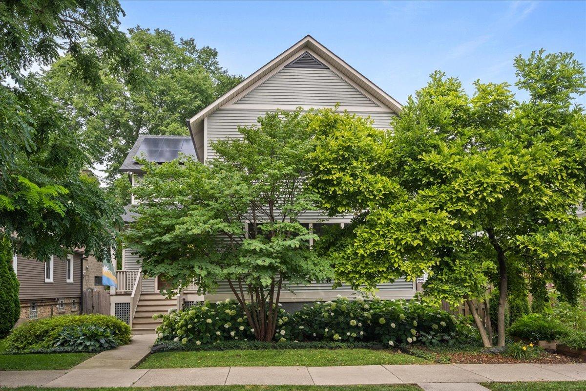 1136 Florence Ave., Evanston, IL 60202