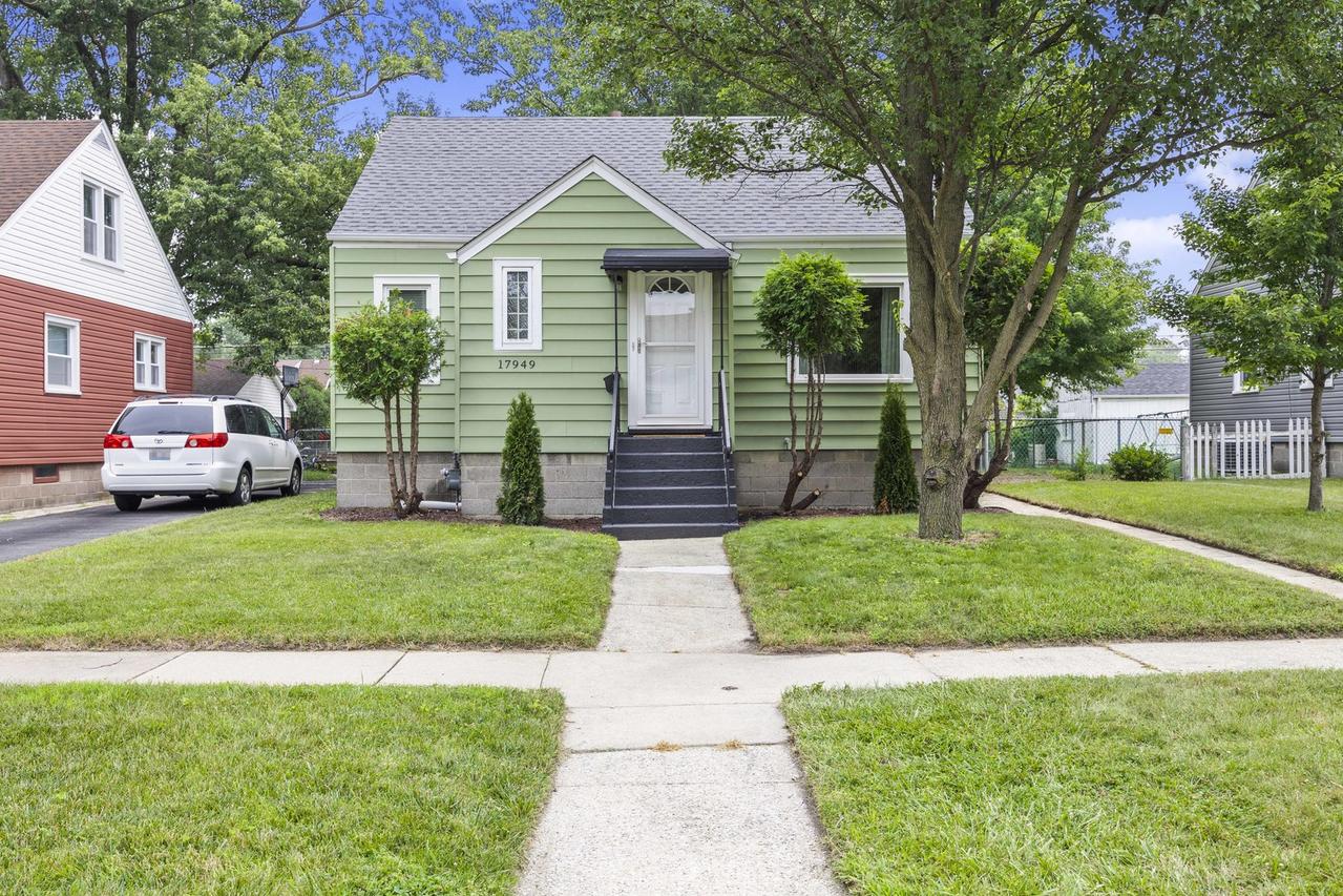 17949 Escanaba Ave., Lansing, IL 60438