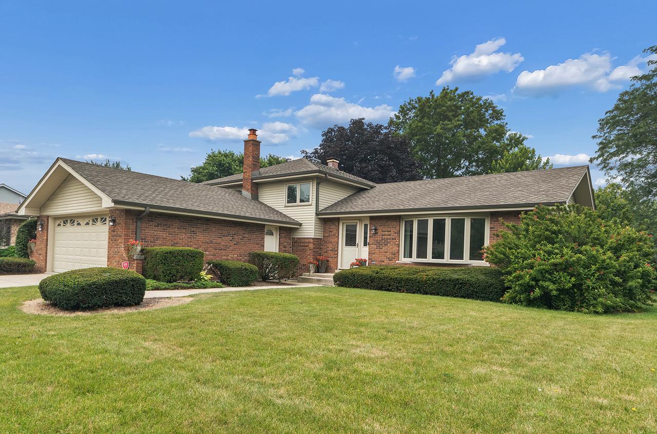 15208 Royal Foxhunt Rd., Orland Park, IL 60462