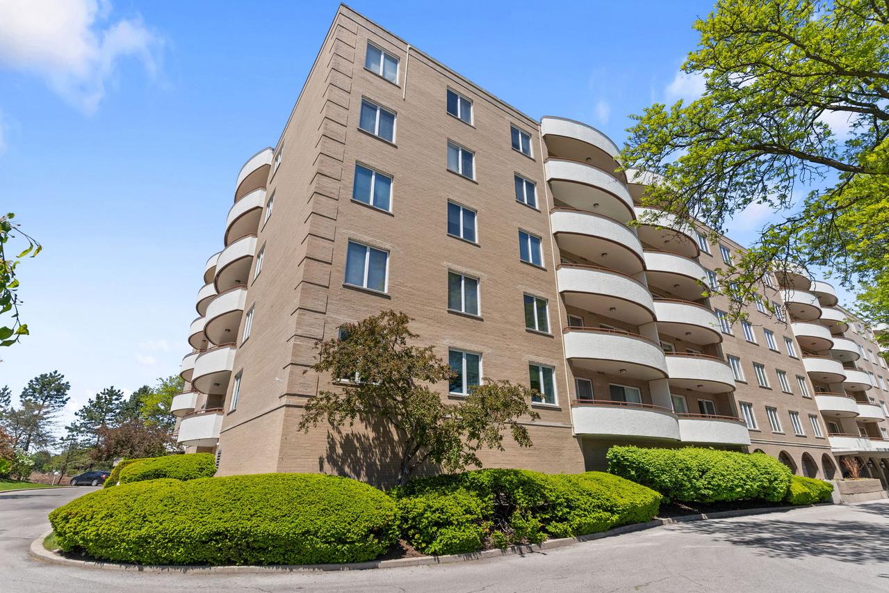 6400 N Cicero Ave. #212, Lincolnwood, IL 60712