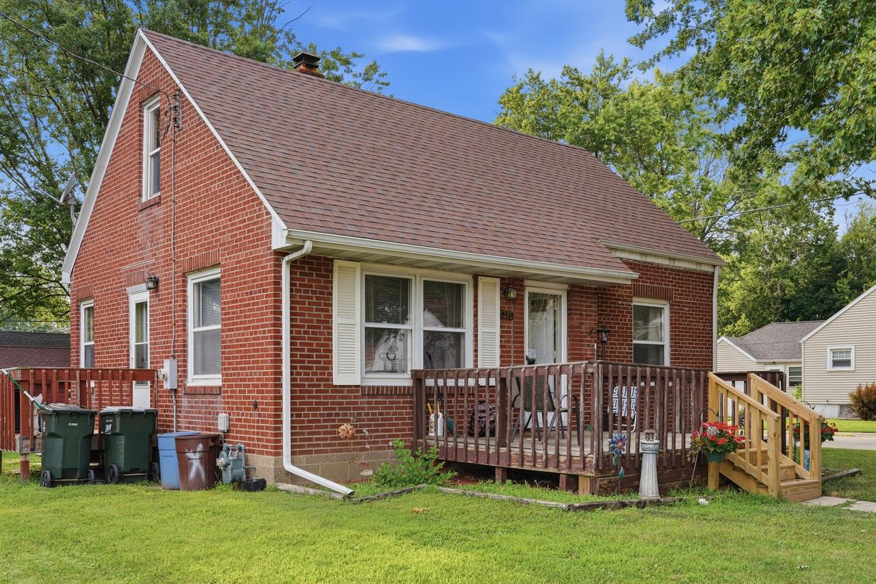 1315 7th Ave., Sterling, IL 61081