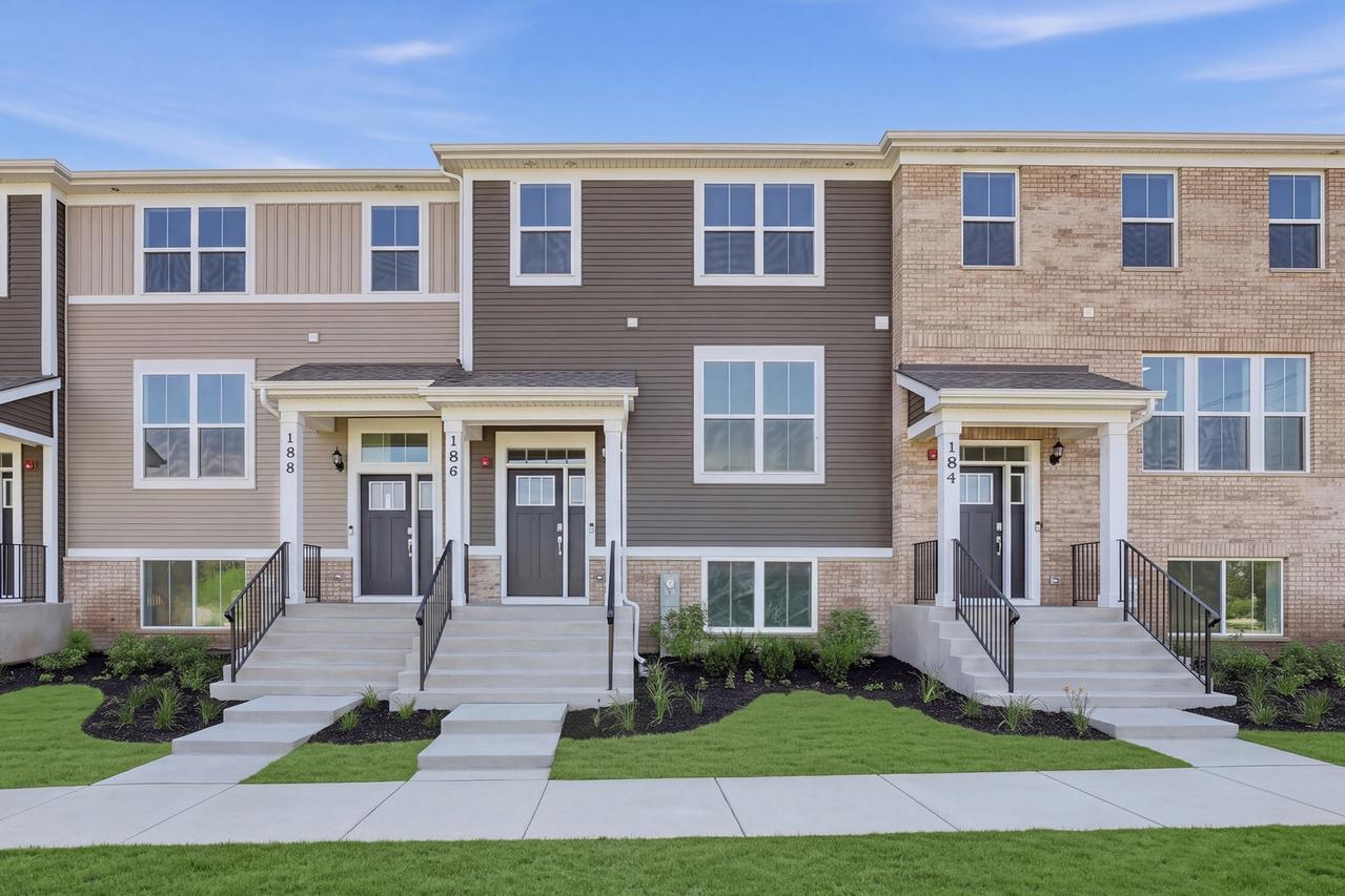186 E Berkshire Dr., Crystal Lake, IL 60014