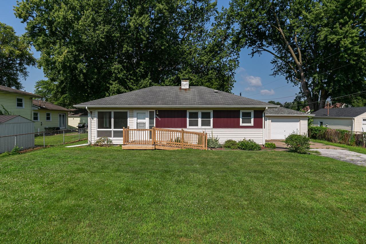5011 48th St., Moline, IL 61265