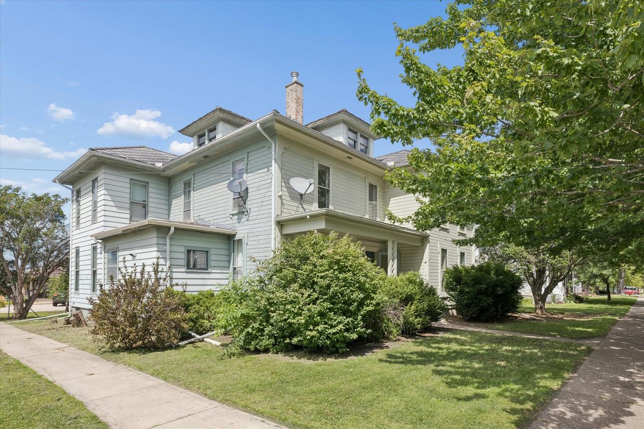 119 W North St., Geneseo, IL 61254