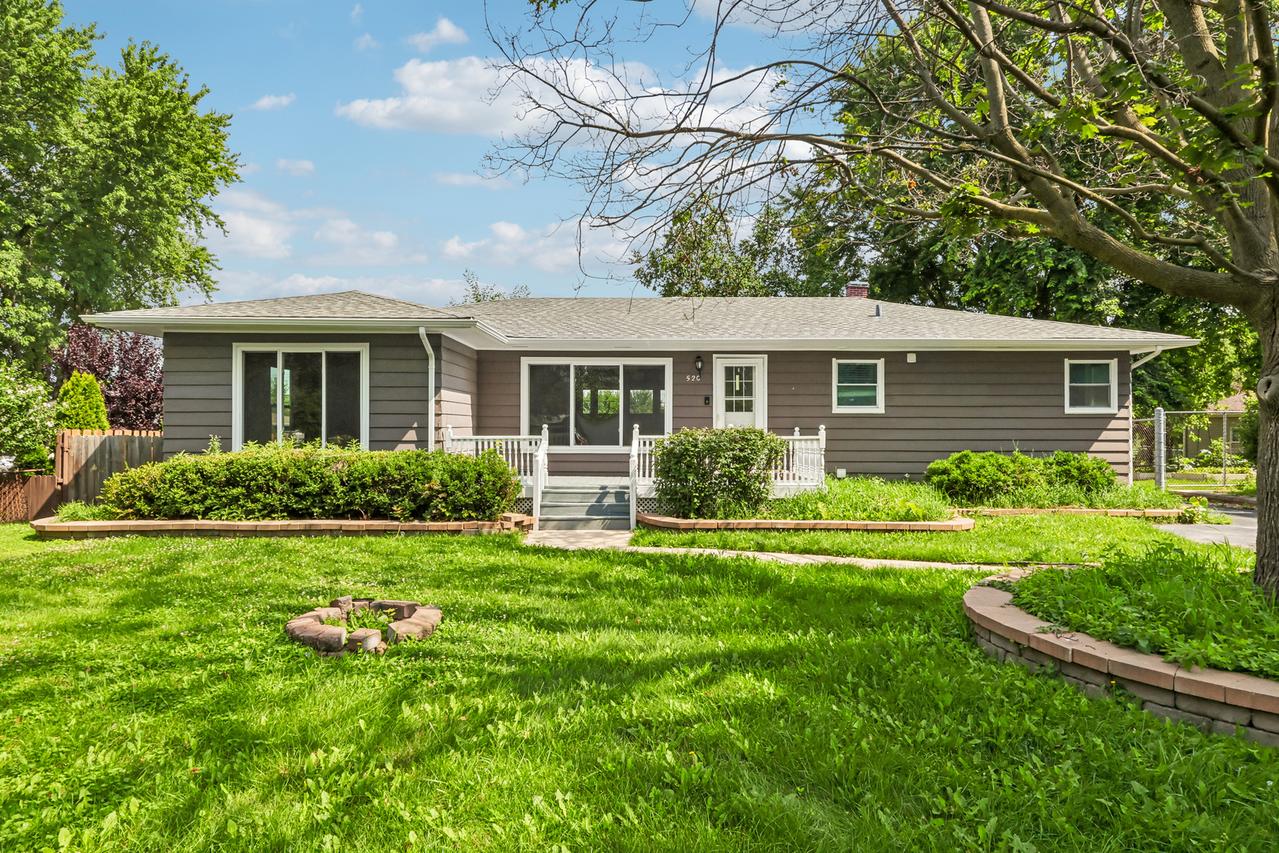 520 Woodlyn Dr., Aurora, IL 60505