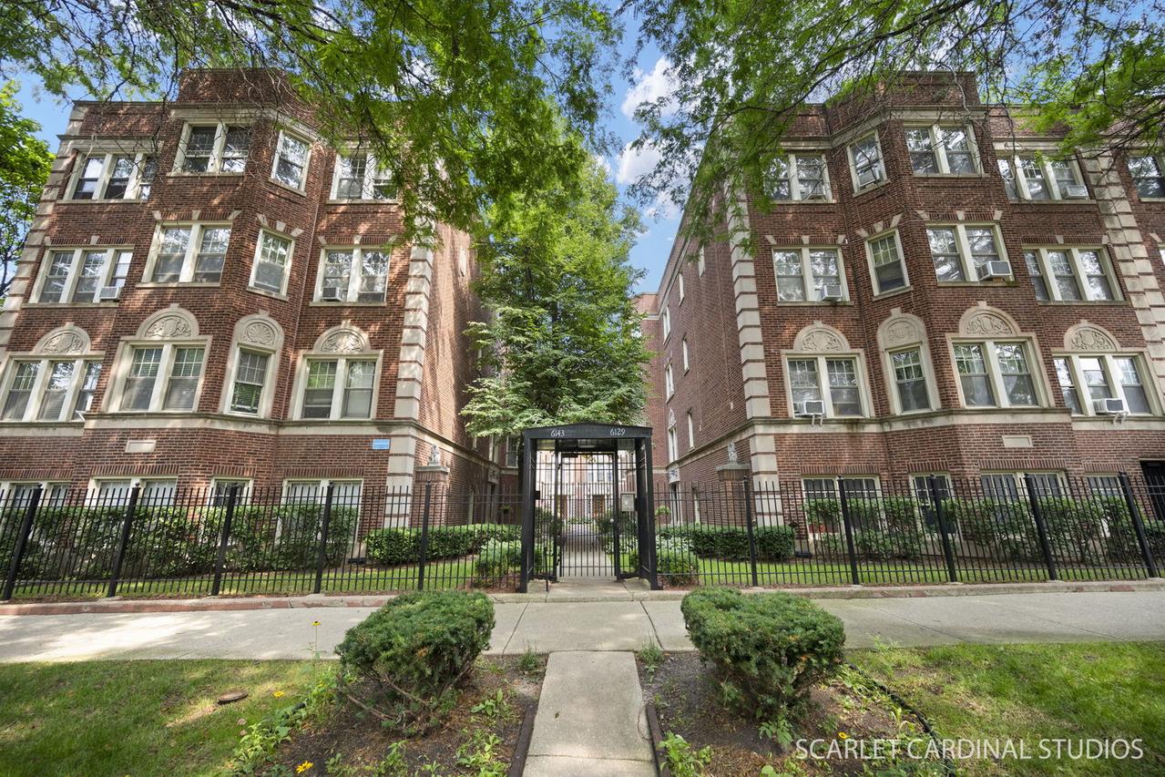 6137 N Hoyne Ave. #2, Chicago, IL 60659