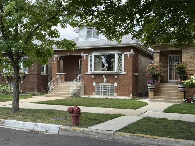 5330 W Melrose St., Chicago, IL 60641