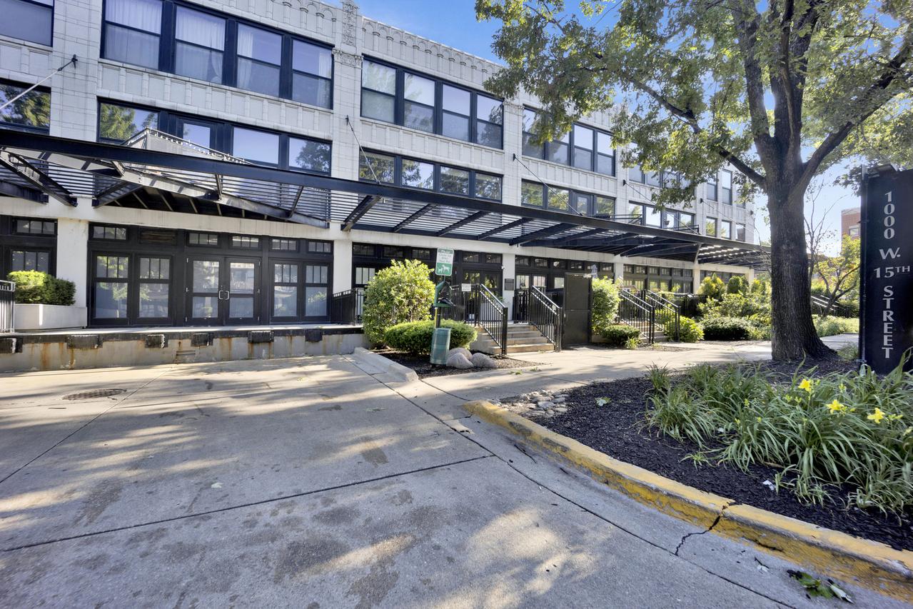 1000 W 15th St. #326, Chicago, IL 60608