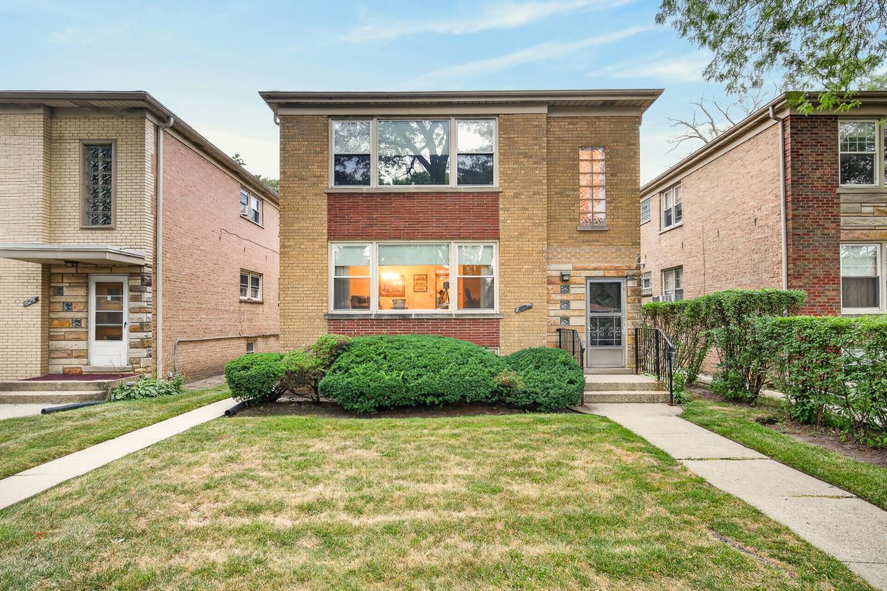 [Address Hidden by Seller], Evanston, IL 60202