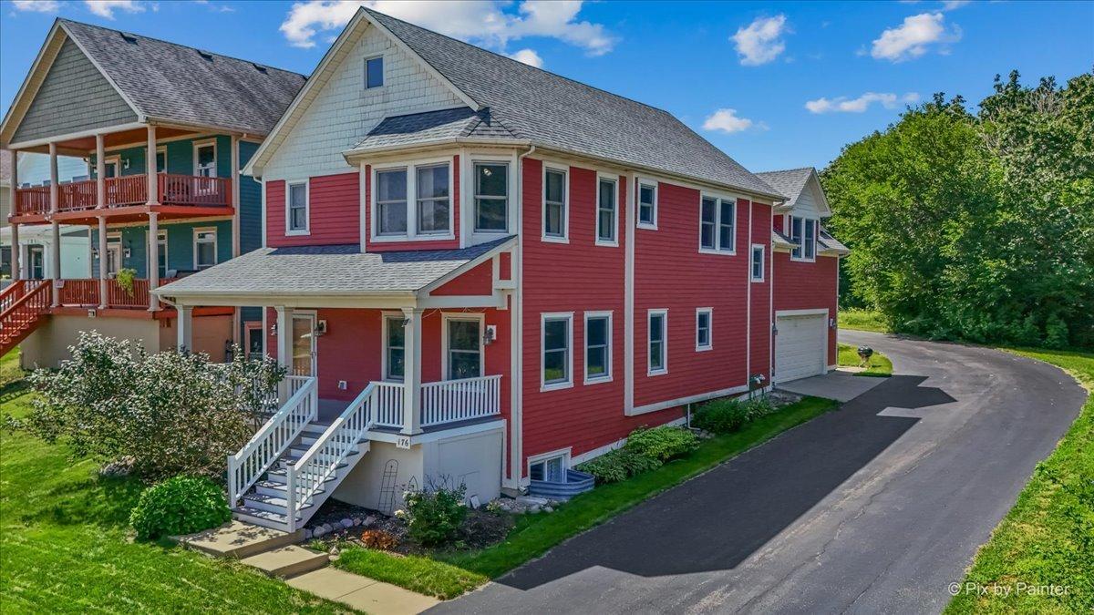 176 S Channing St., Elgin, IL 60120