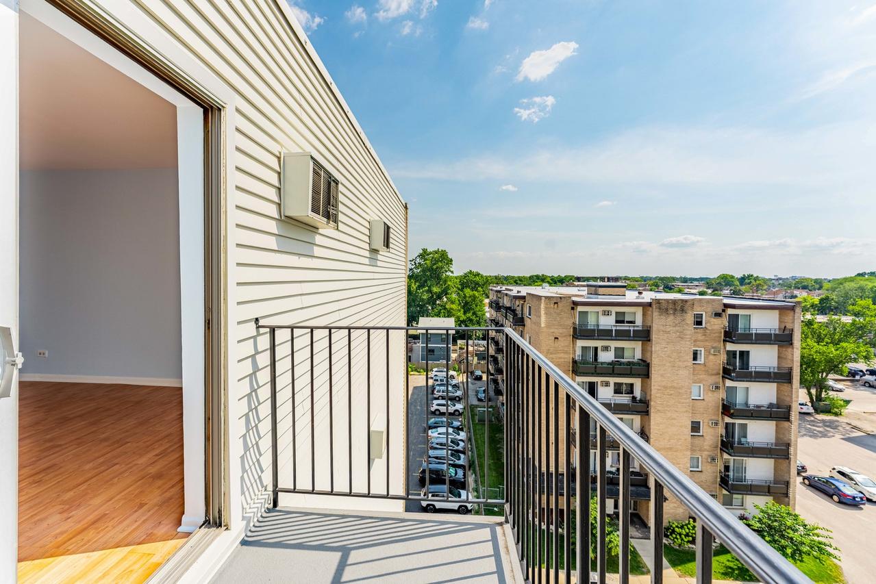 7449 Washington St. #602, Forest Park, IL 60130
