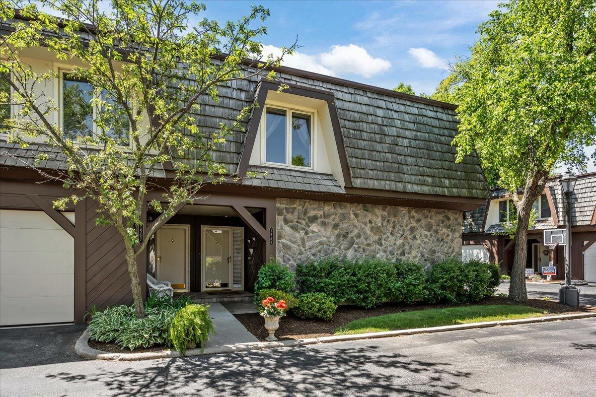 1569 Winnetka Rd., Glenview, IL 60025
