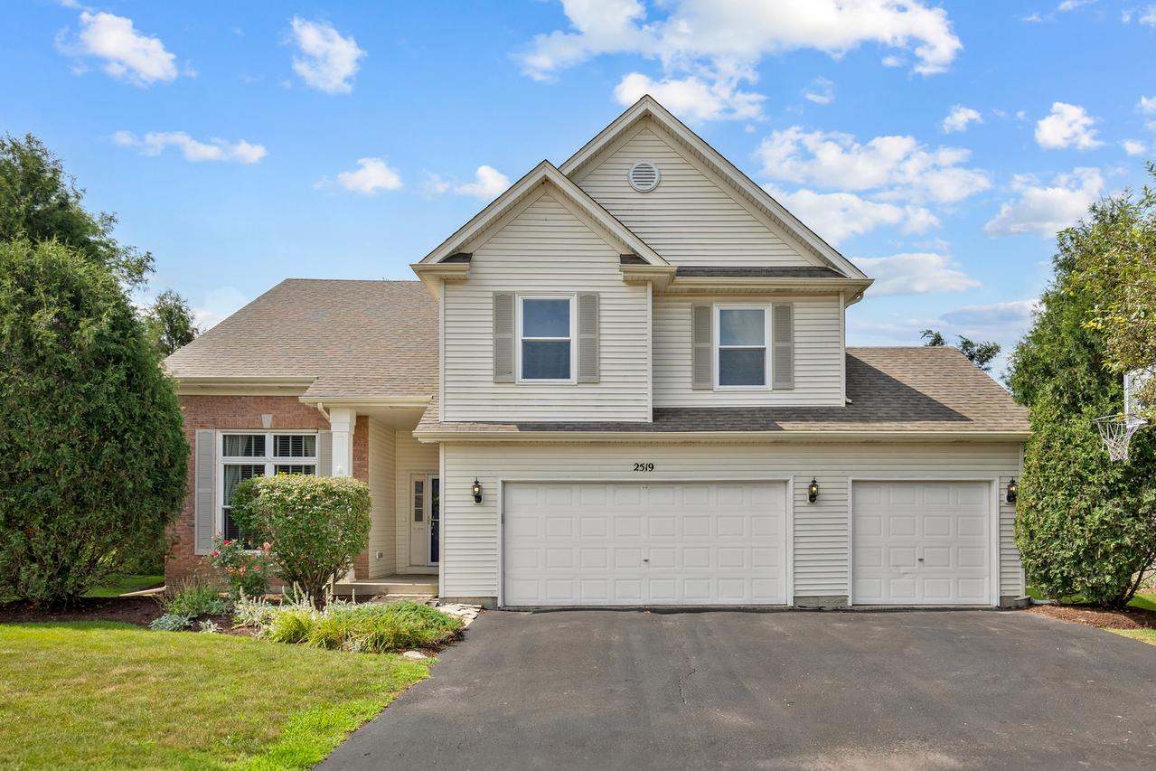 2519 Crestview Dr., Aurora, IL 60502