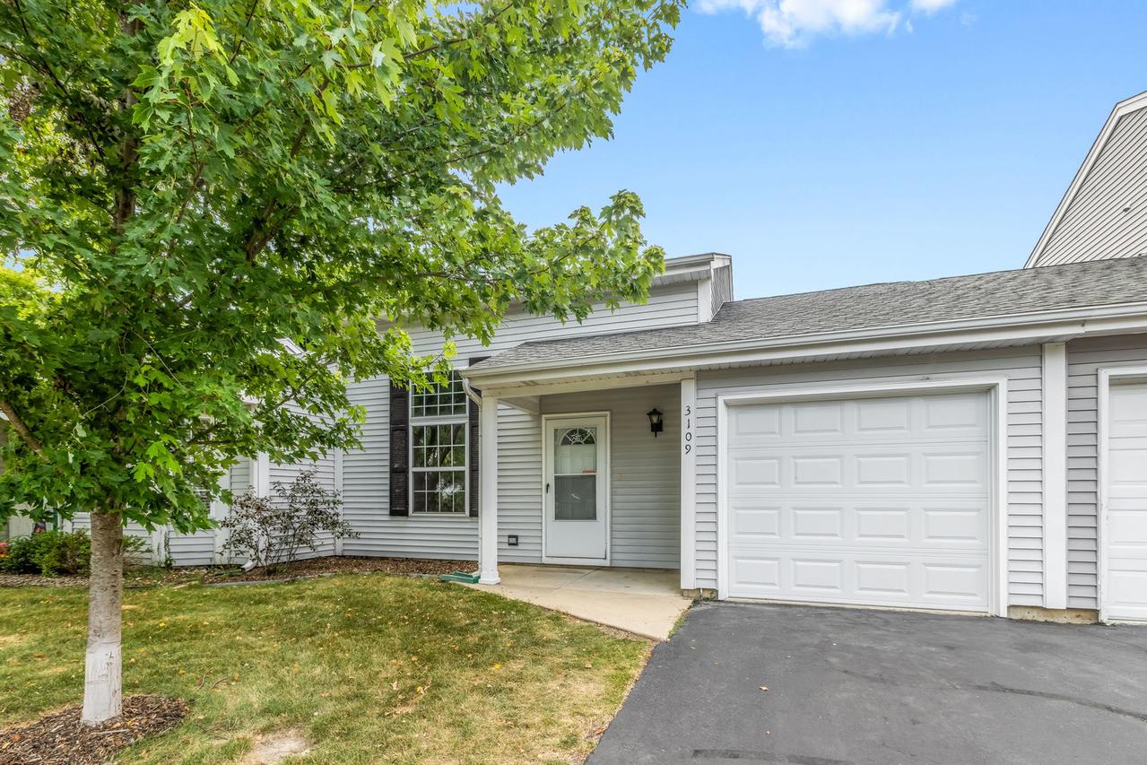 3109 Lynette Ln., Island Lake, IL 60042