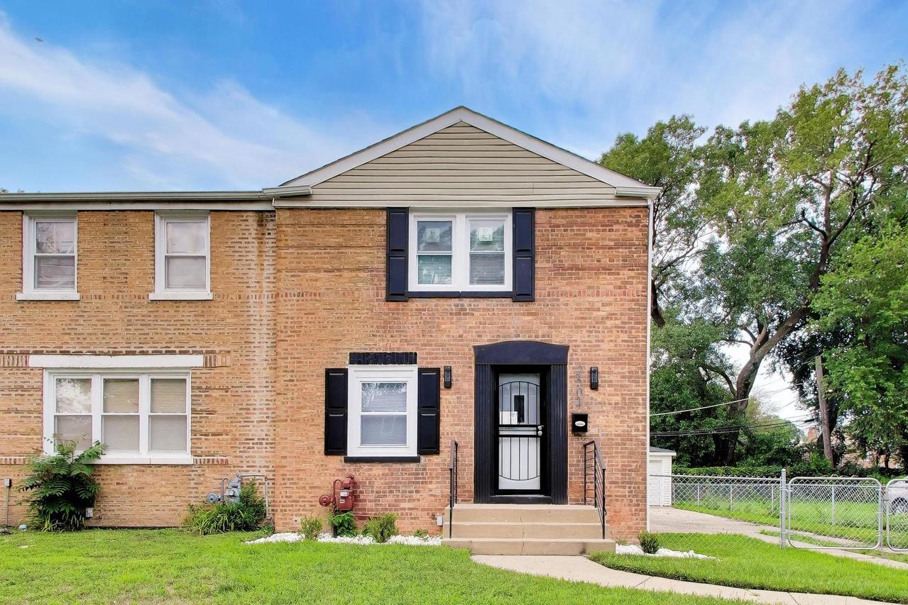 2504 E 96th St., Chicago, IL 60617