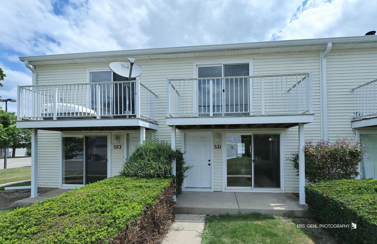 521 Meadow Green Ln., Round Lake Beach, IL 60073