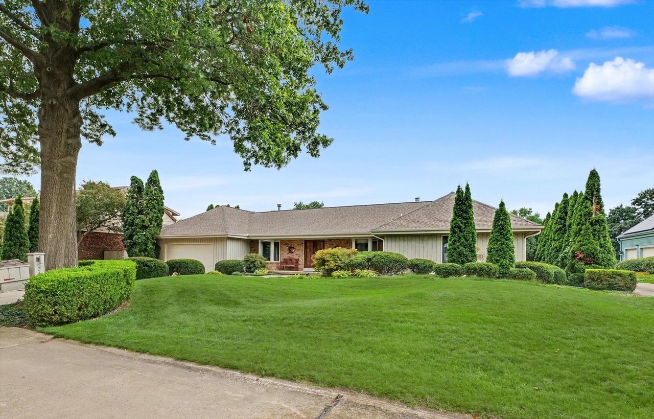 2609 S Nottingham Ct., Champaign, IL 61821