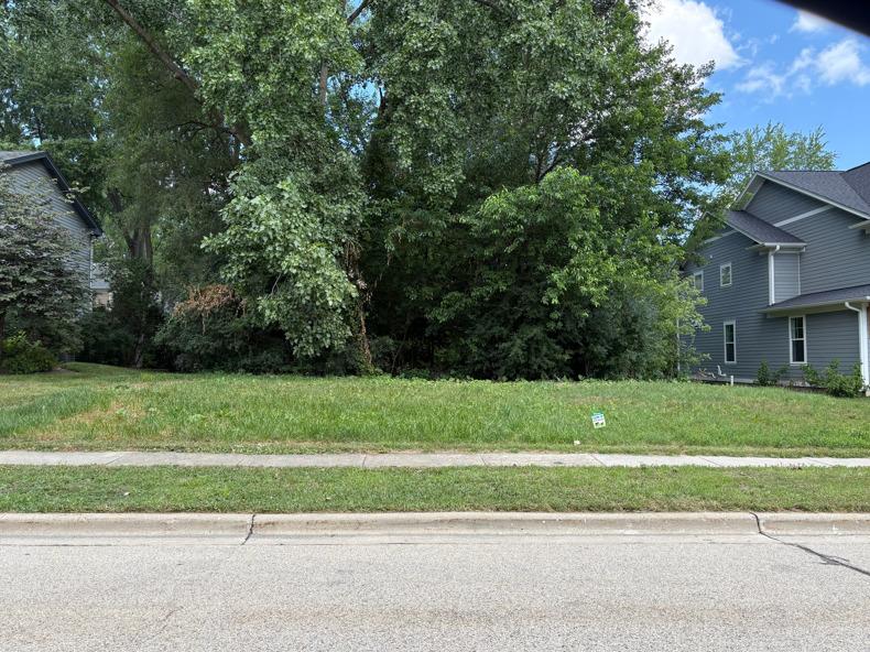 Lot 30 Ellis Ave., Libertyville, IL 60048