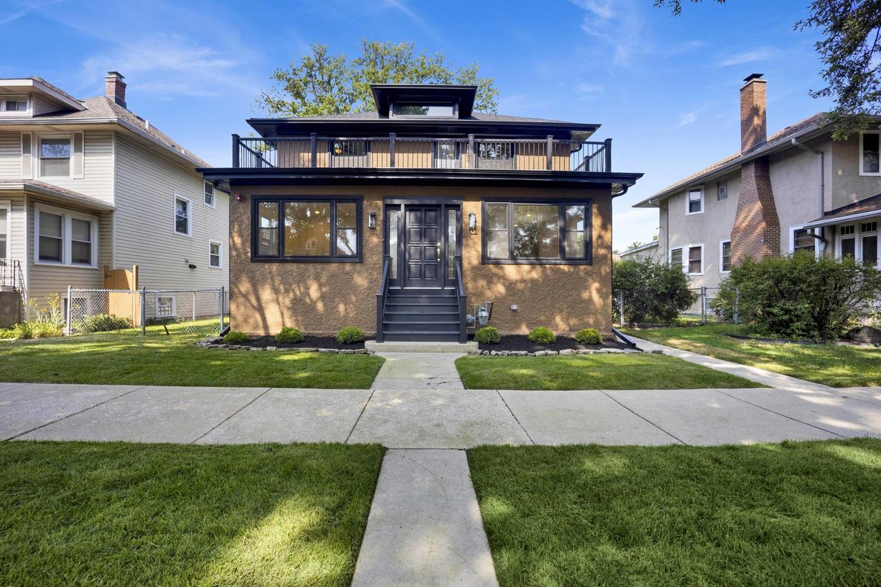 837 S Humphrey Ave., Oak Park, IL 60304