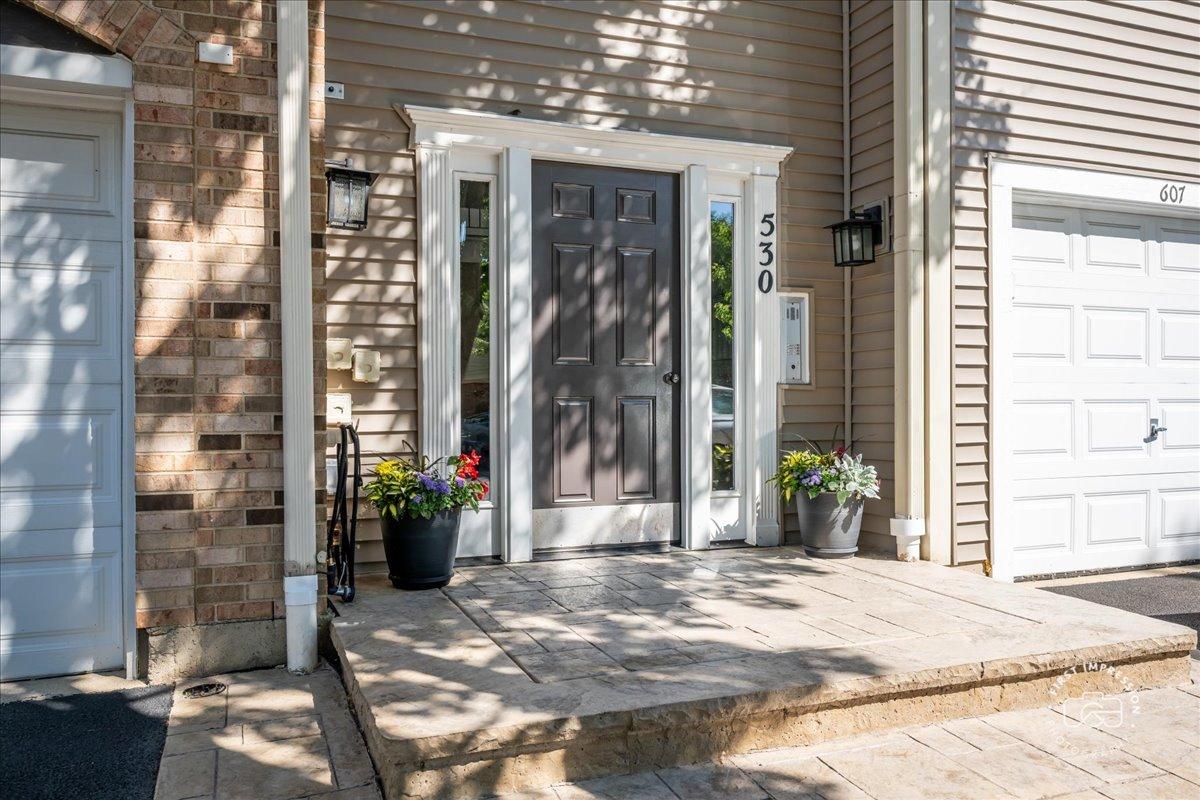 530 River Front Cir. #606, Naperville, IL 60540