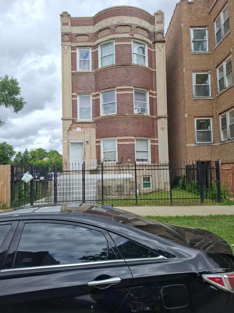3822 W Maypole Ave., Chicago, IL 60624
