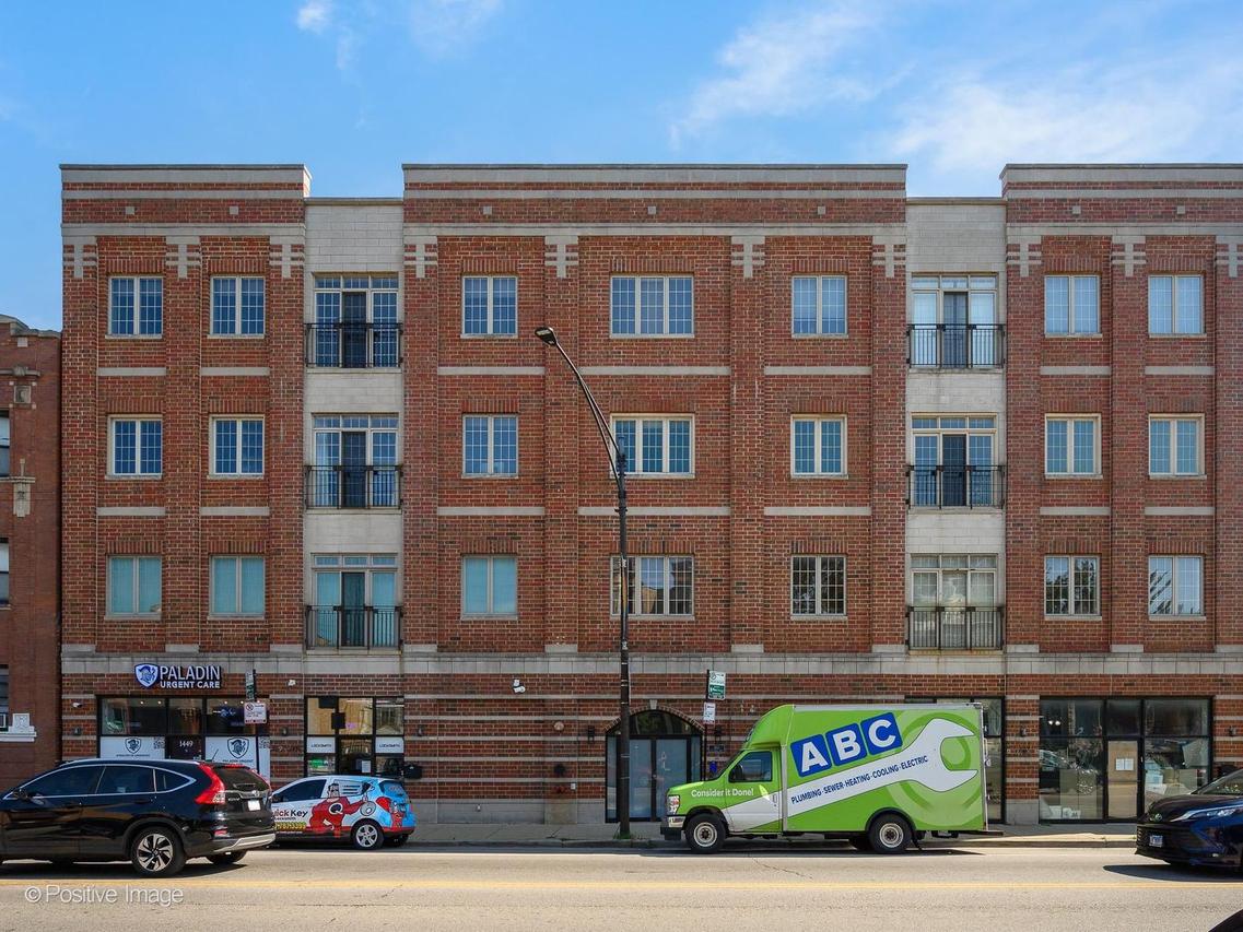 1453 W Irving Park Rd. #305, Chicago, IL 60613