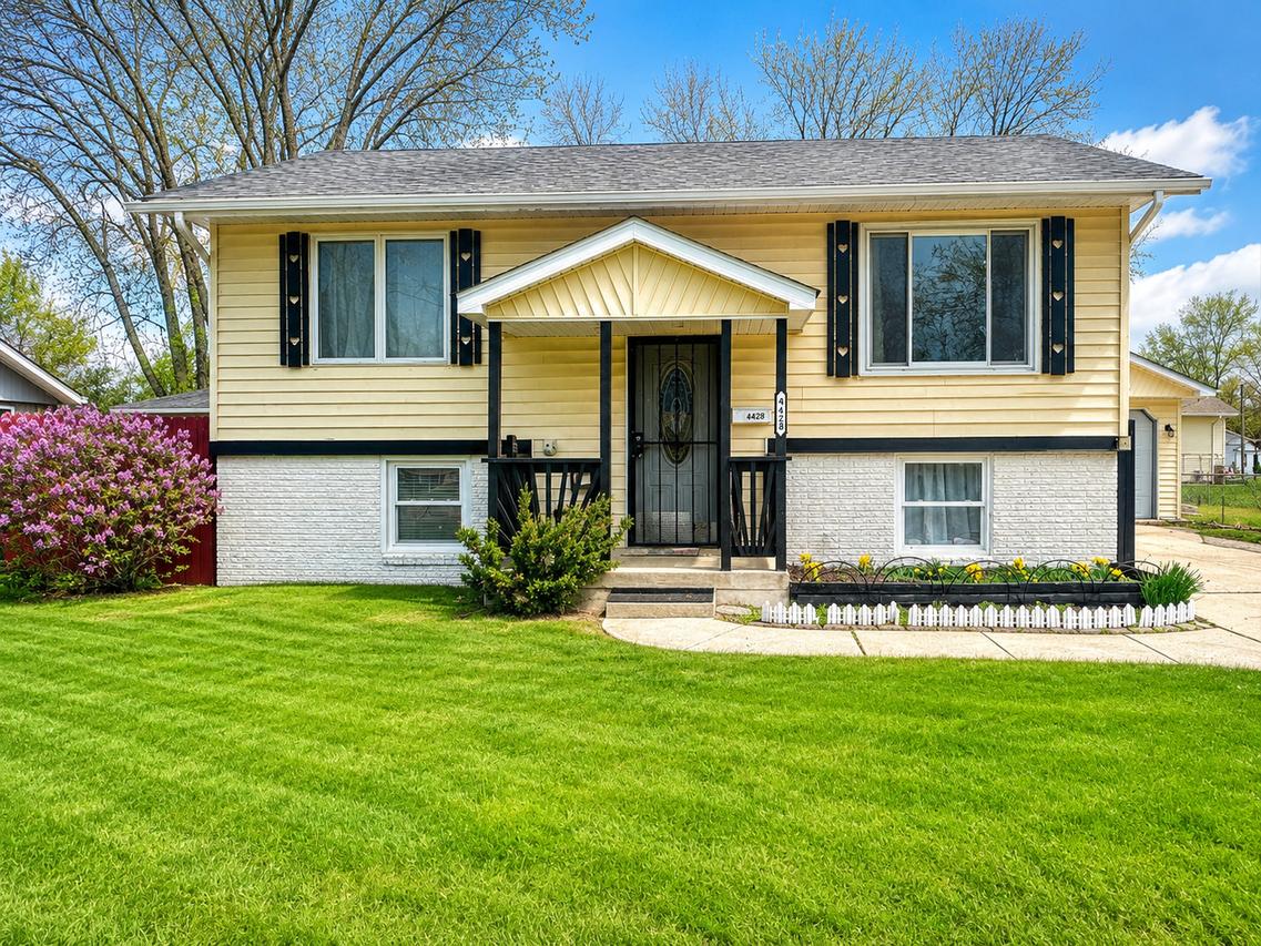 4428 Poplar Ave., Richton Park, IL 60471