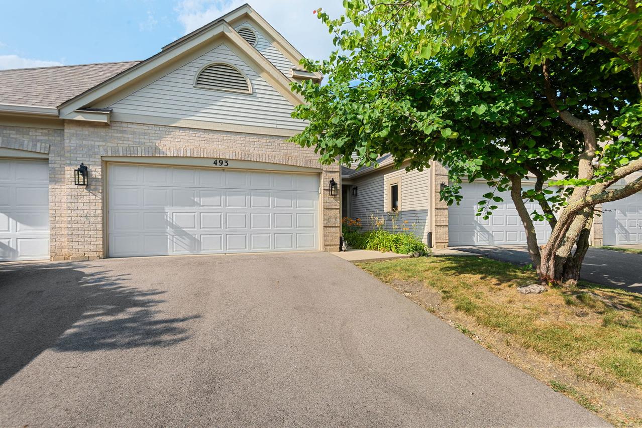 493 Doverton Ln., Fox River Grove, IL 60021