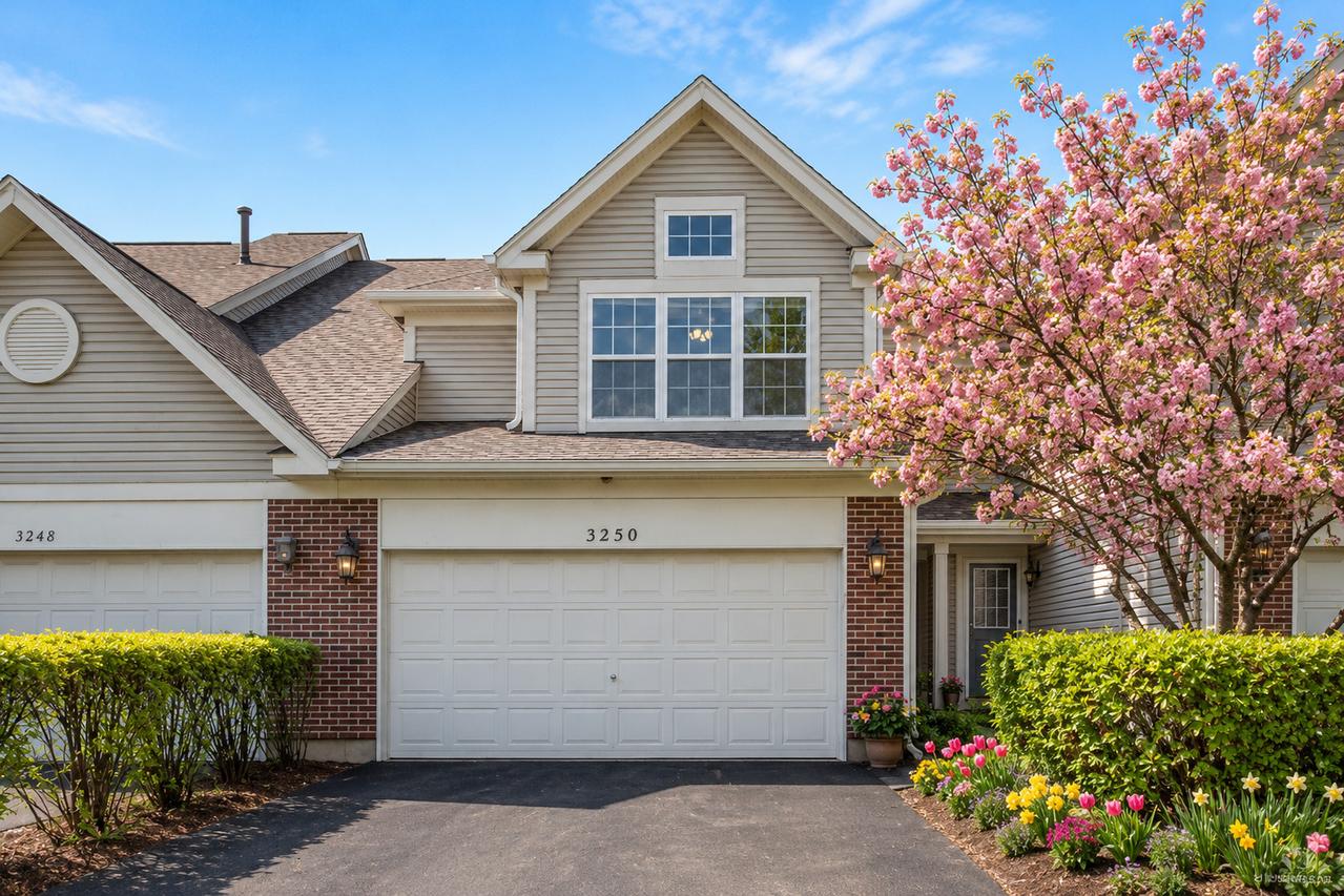 3250 Cool Springs Ct., Naperville, IL 60564