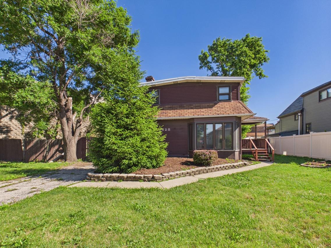 9828 W South Ave., Schiller Park, IL 60176