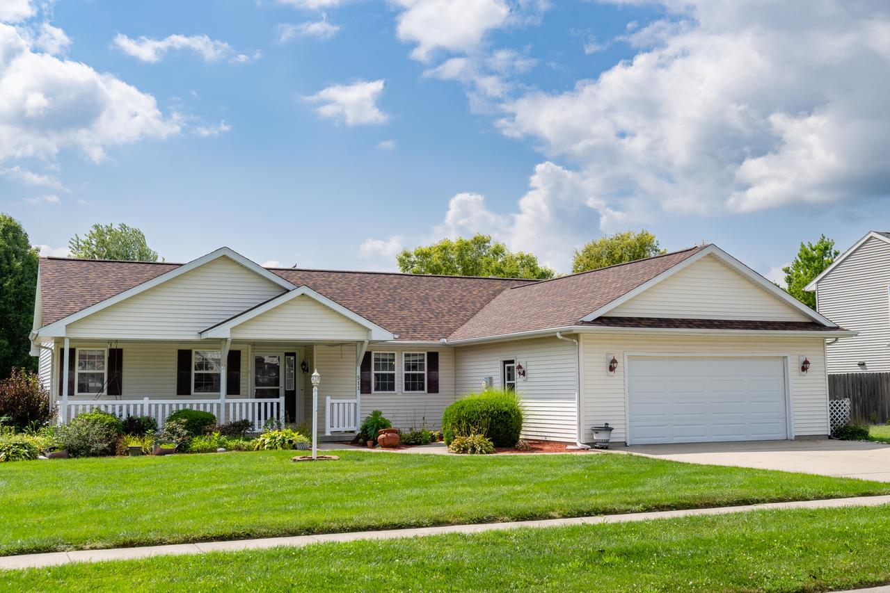 511 Winston Dr., St. Joseph, IL 61873