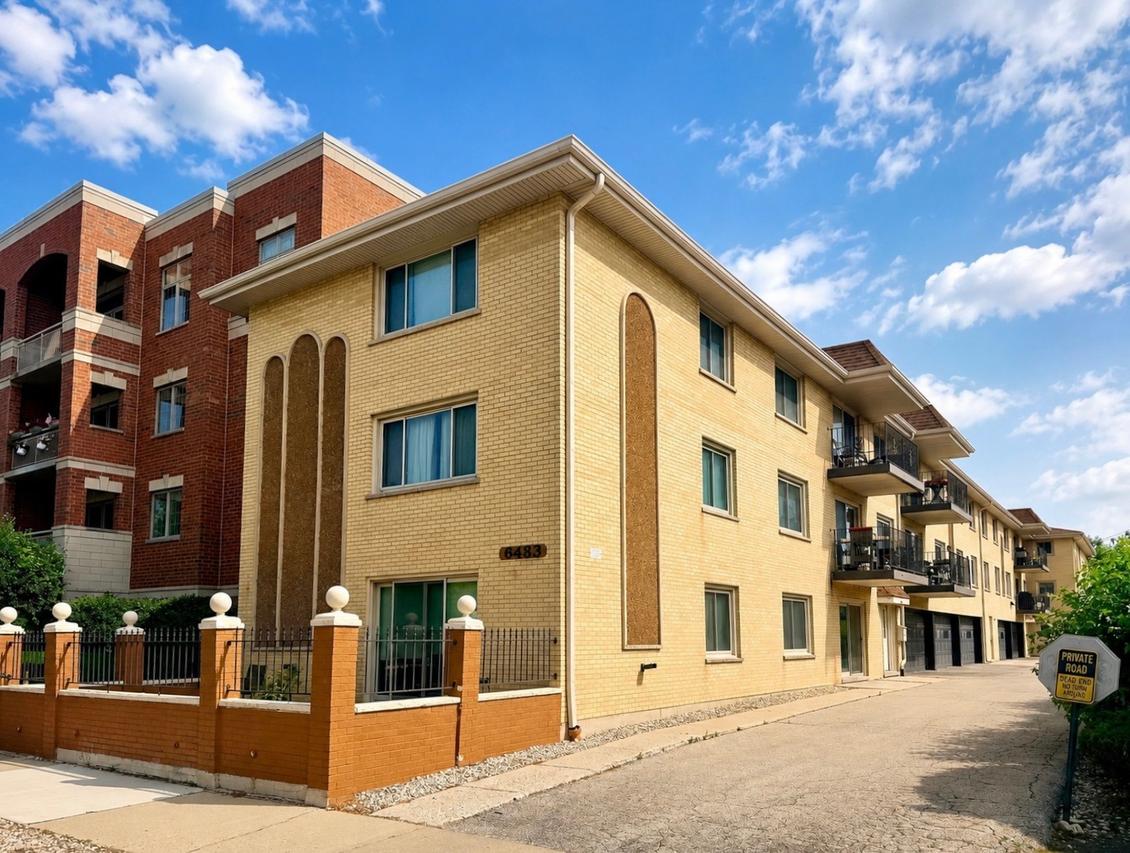 6483 N Northwest Hwy. #304, Chicago, IL 60631