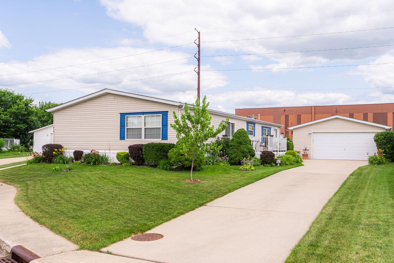 814 S Eleventh St., Dekalb, IL 60115