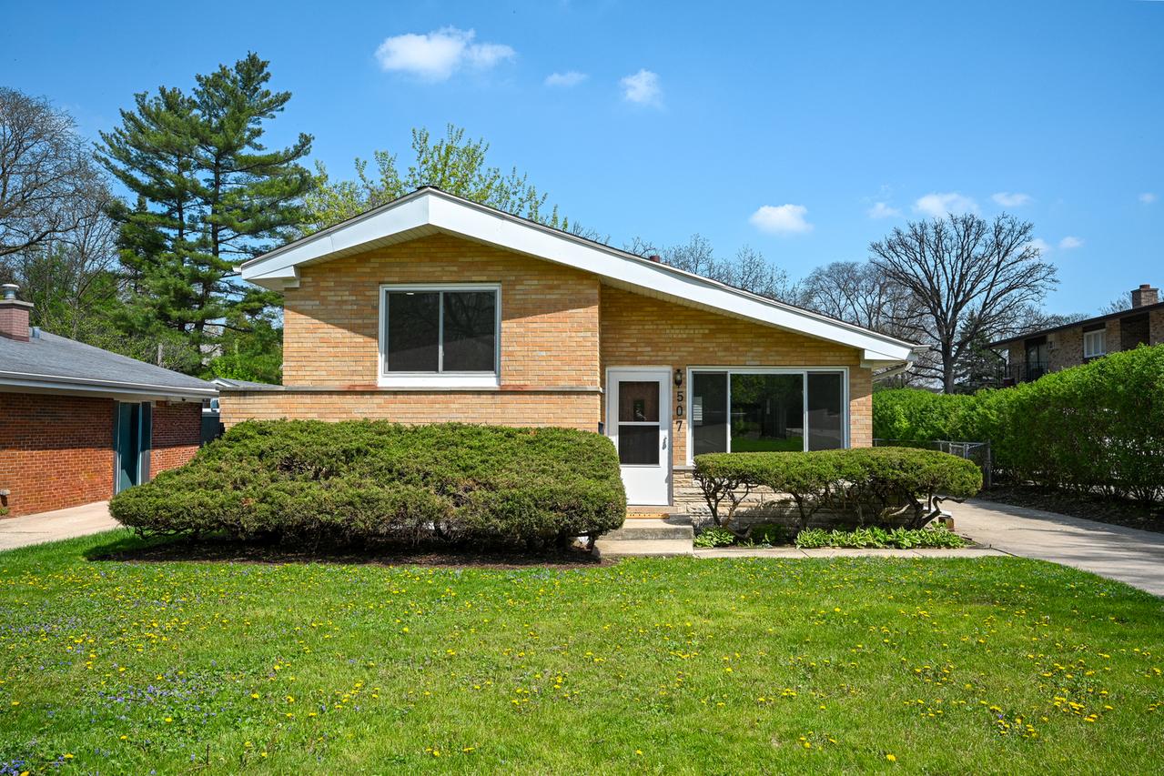 507 N Kenilworth Ave., Glen Ellyn, IL 60137