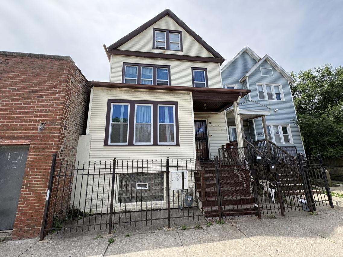 33 E 119th St., Chicago, IL 60628