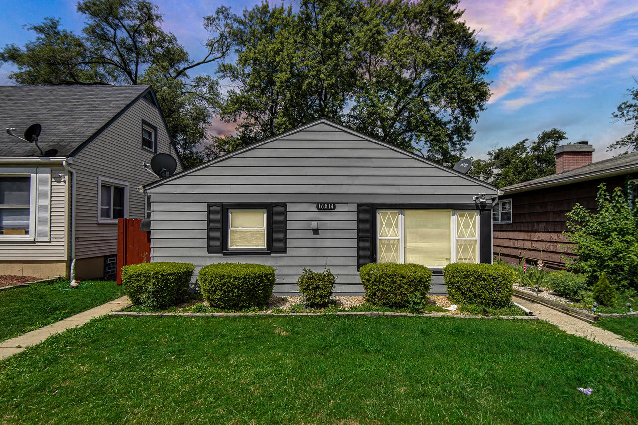 16814 Crane Ave., Hazel Crest, IL 60429