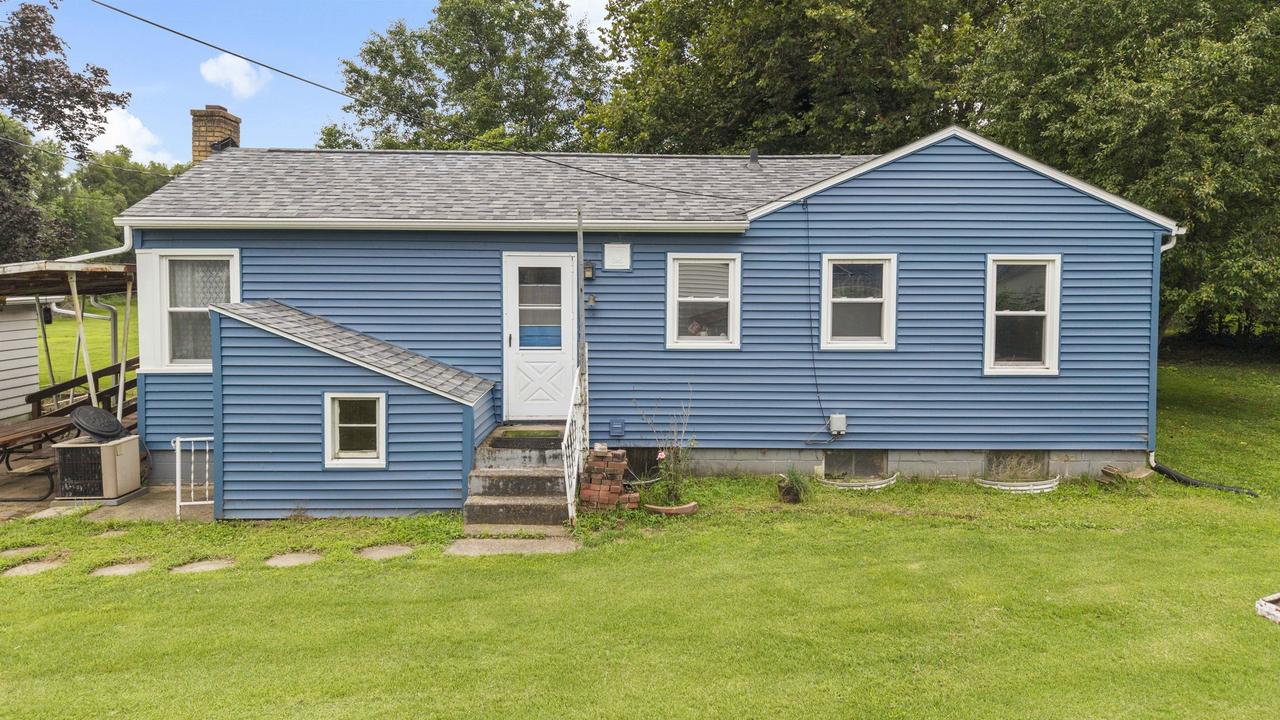943 28th Ave., Rock Island, IL 61201