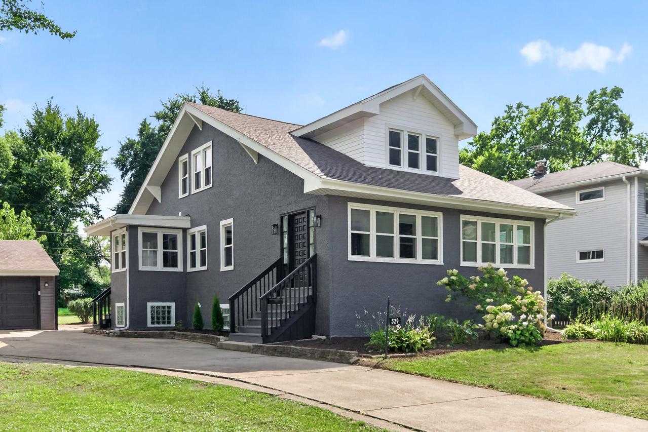 529 E Park Blvd., Villa Park, IL 60181