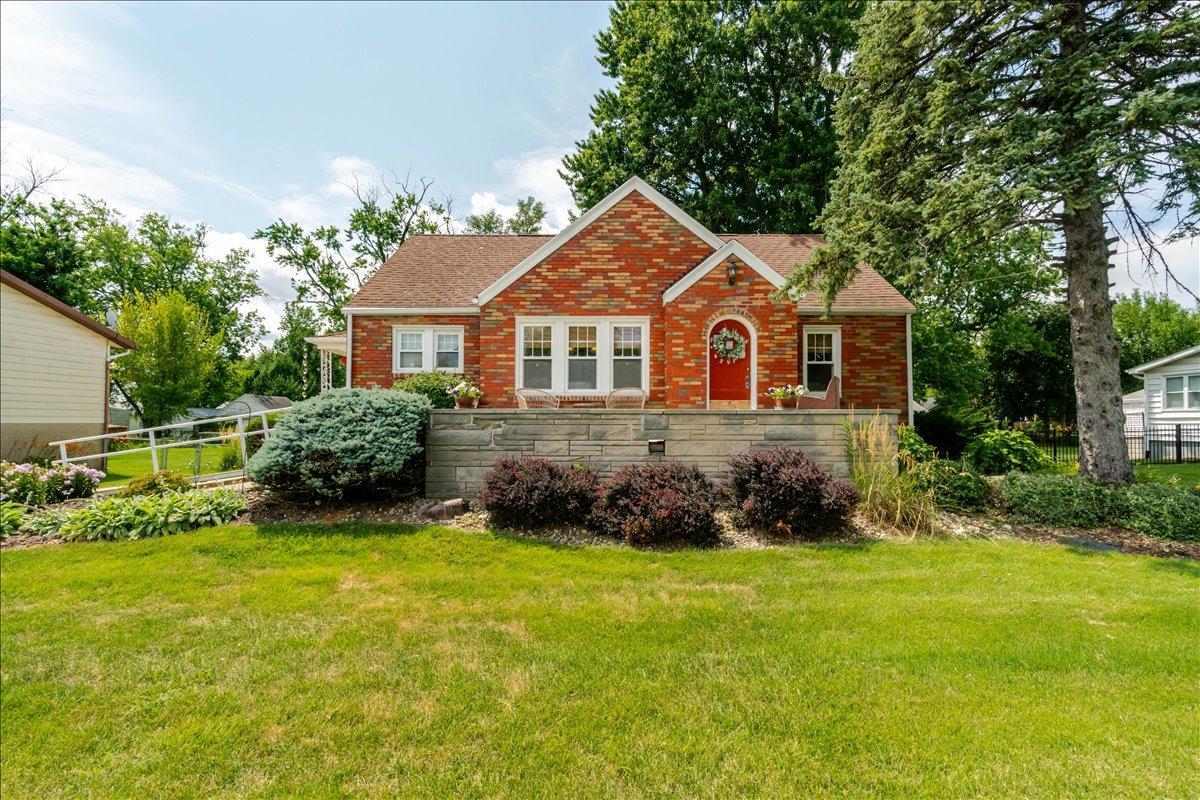 111 Loren St., Washington, IL 61571