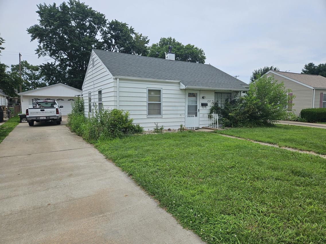 2521 Oak St., Quincy, IL 62301