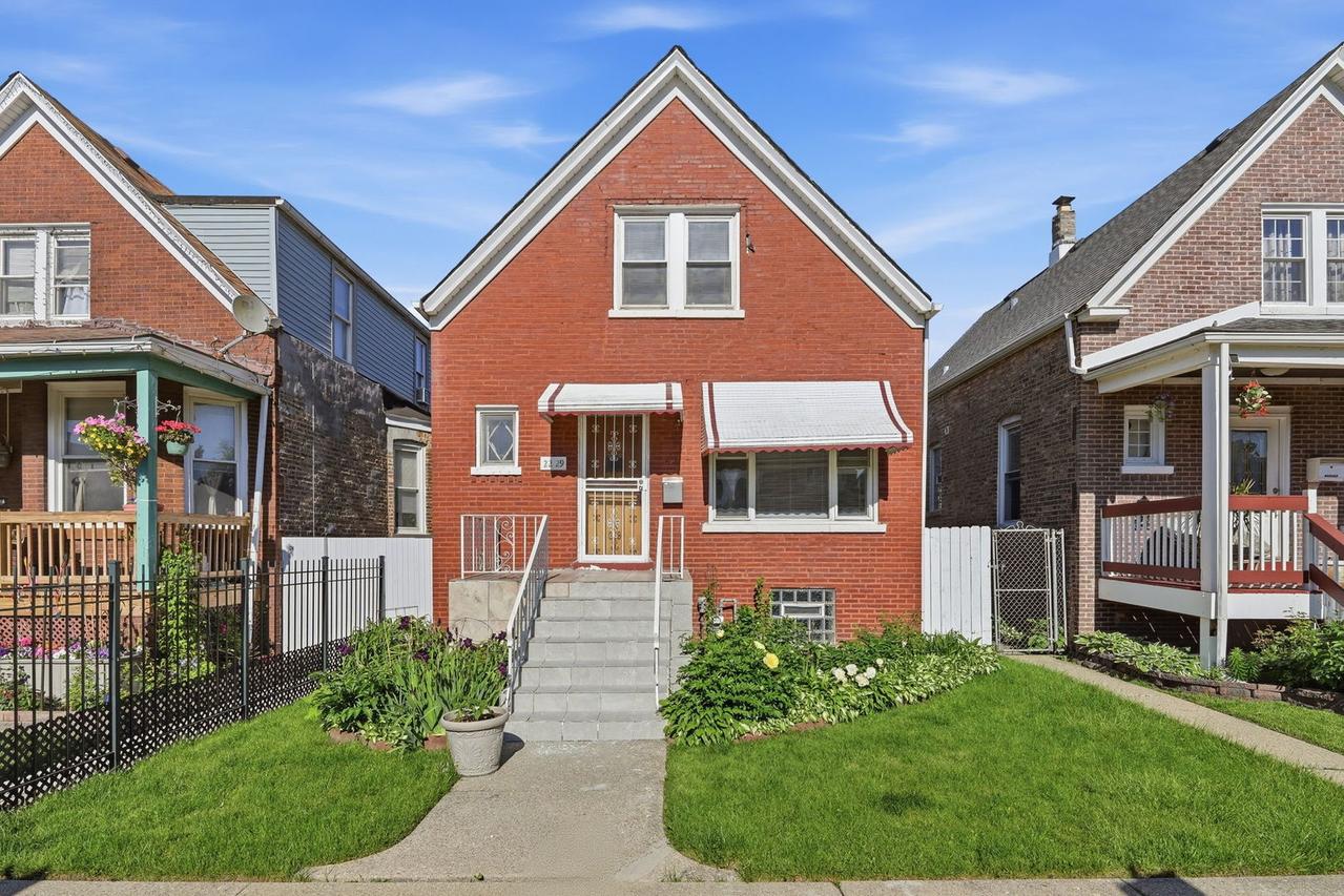 2229 N Kedvale Ave., Chicago, IL 60639
